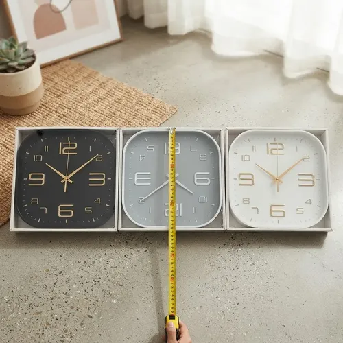 Reloj De Pared Quartz Numeros Liso 25 Cm Cuadrado Negro