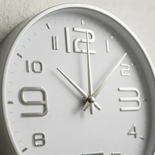 Reloj De Pared Quartz Dorado O Plateado 25 Cm Plateado Blanco